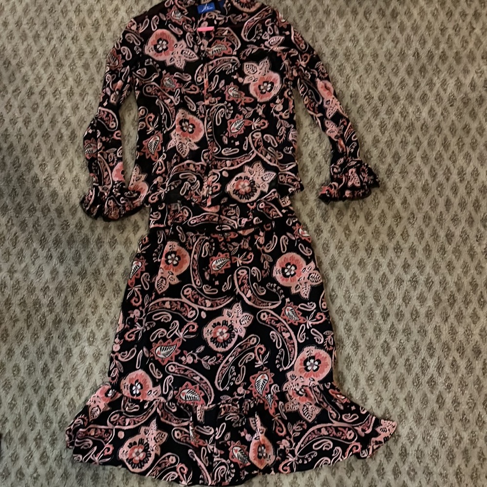 Y2K J.h. Collectibles 2 piece blouse and skirt.